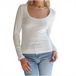 NEW SAVRAE essential long sleeve tee in white